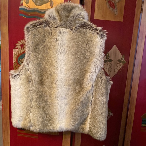 Reversible Faux Fur & Off White Jacket by Weatherproof Garment Company XL - Picture 4 of 11